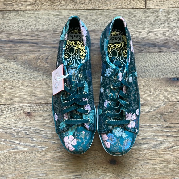 Keds Shoes - Beautiful NWT KEDS Rifle Paper Co. green/pink floral sneaker Women’s size 9.5